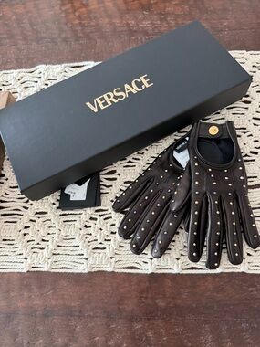 Versace Studded Lambskin Leather Gloves - Black - Size 7 1/2 - New With Tags